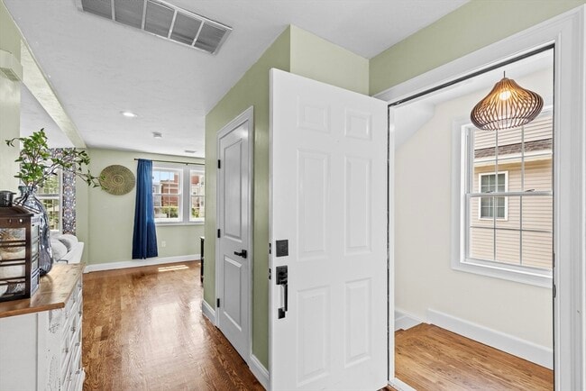 Building Photo - 47 Oldfields Rd