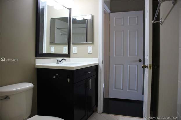 Building Photo - 4146 Forest Dr