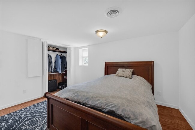 Building Photo - 307 Moore Ave