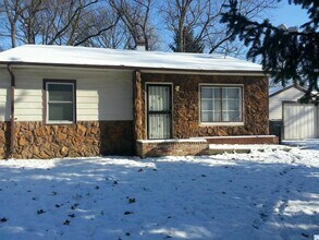 Building Photo - 3207 N Bolton Ave