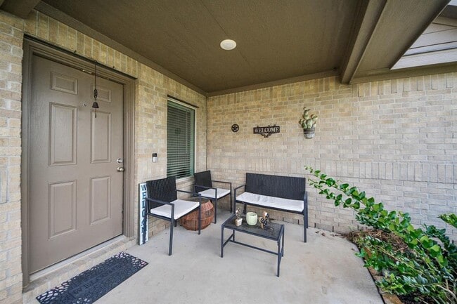 Building Photo - 7319 Clover Chase Dr