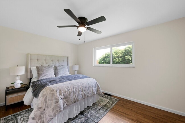 Building Photo - 7944 Lavington Dr