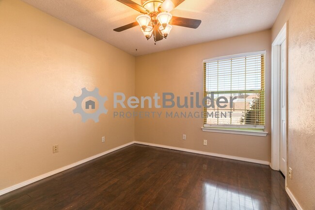 Building Photo - ***Lease Pending*** Please apply at your o...