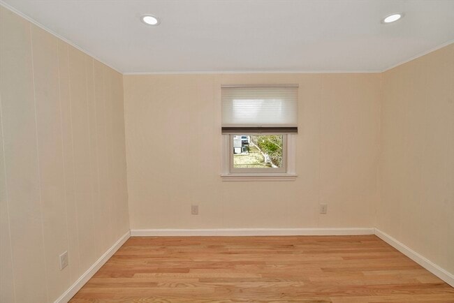 Building Photo - 38 Grassmere Rd