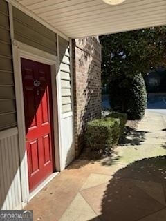 Building Photo - 2700 Pine Tree Rd NE