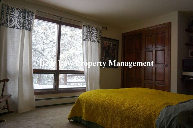 Building Photo - Lovely Home in Soda Creek!!