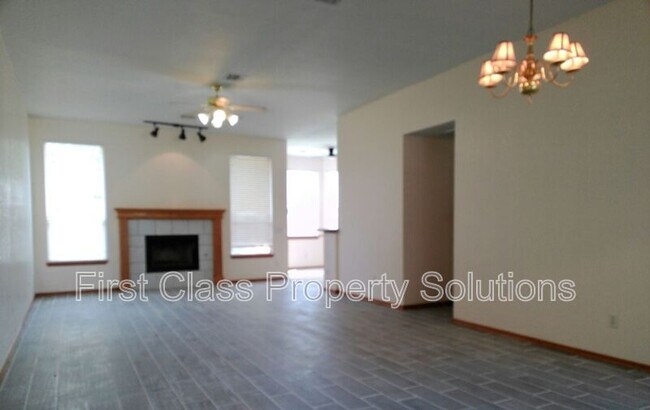 Building Photo - 2208 SW 138th St