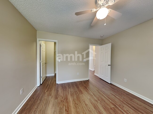 Building Photo - 1006 Fort Clapsop Ct