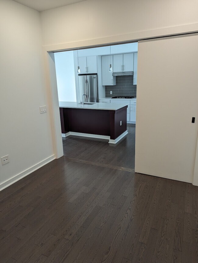 Building Photo - 300 8th St NE