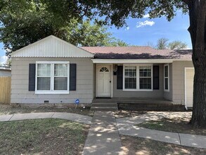 Building Photo - First Months Free! Four Bedroom in Tech Te...