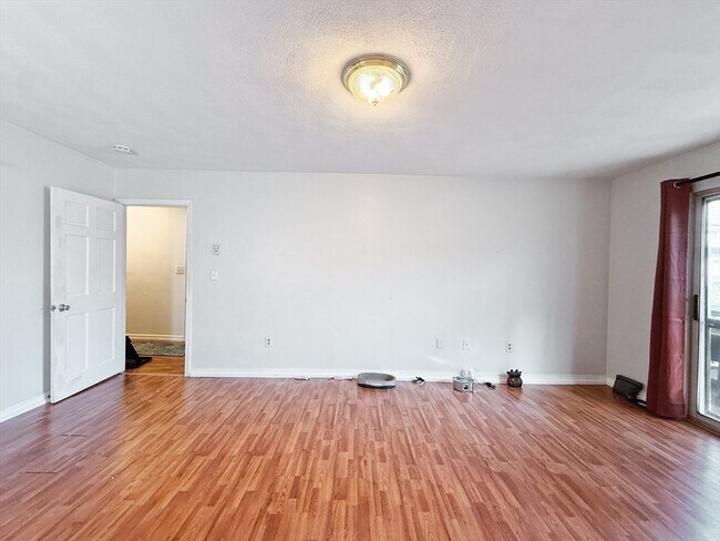 Building Photo - 52 Sargent Ave