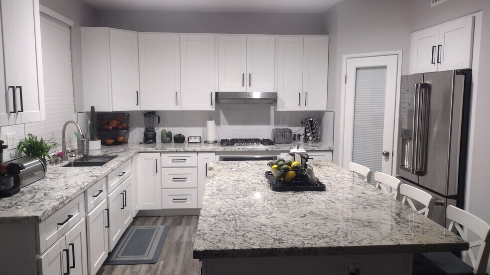 Building Photo - 40035 Temecky Way