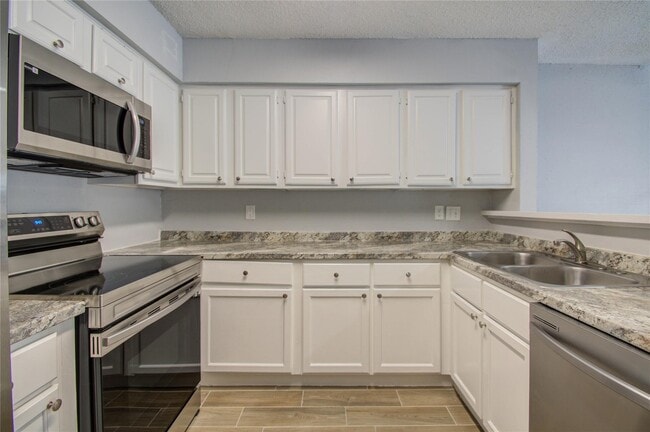 Building Photo - 810 Dunson Glen Dr