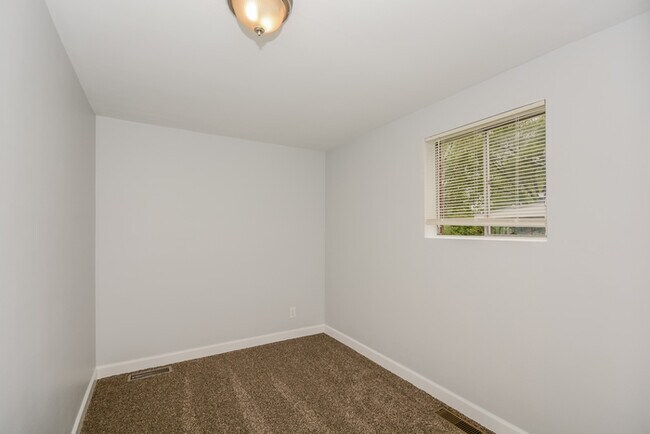 Building Photo - Great 3 Bedroom in Fairfield