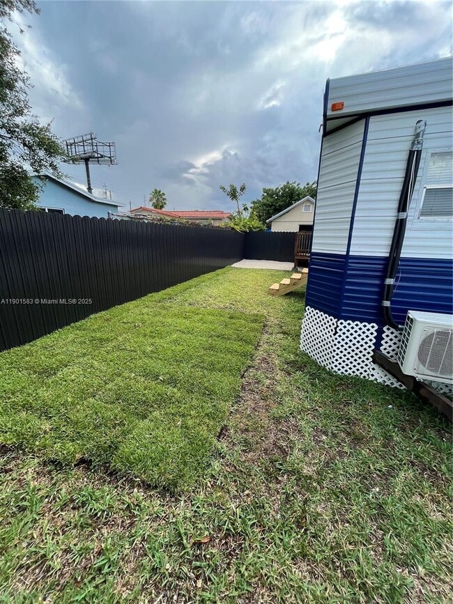 Building Photo - 1600 NW 42nd St