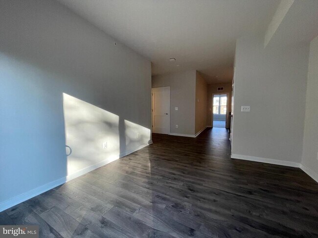 Building Photo - 4161 Red Mulberry Dr