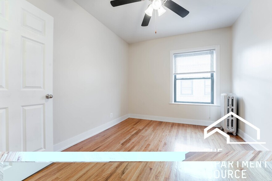 Building Photo - 4647 N Wolcott Ave