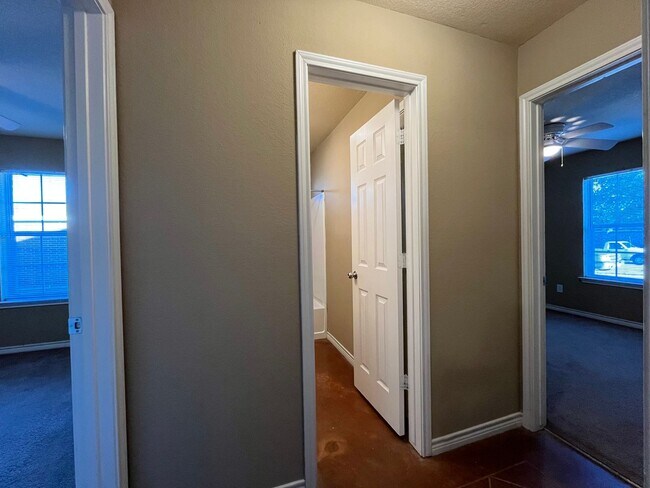 Building Photo - 3049 Palomino Trail