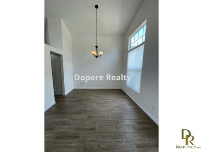 Building Photo - Remodeled 4 Bed, 2 Bath, Lots of Extras &a...