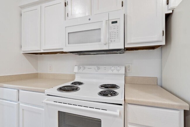 Building Photo - 8703 Schick Rd