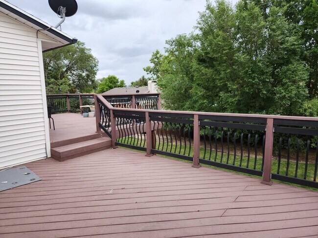 Building Photo - Great 5 Bed 3 Bath Remodeled Home