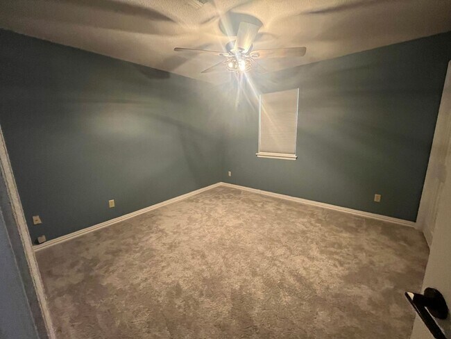 Building Photo - Sherwood Rental