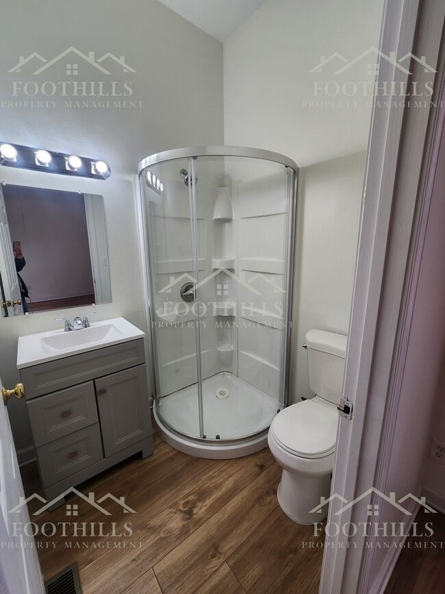 Building Photo - 1012 Johns Ave