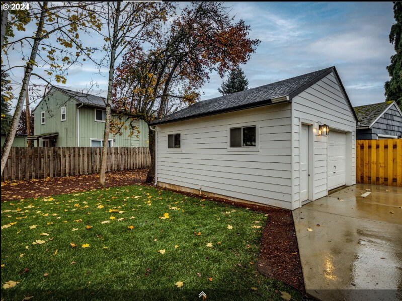 Building Photo - 3805 E 11th St