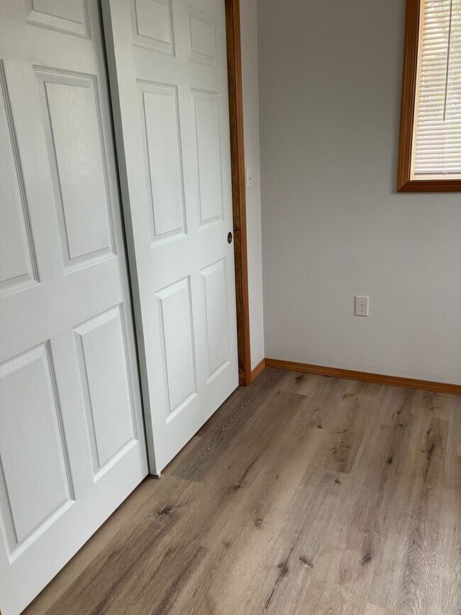 Building Photo - 3 Bedroom 2 bath house in Newberg