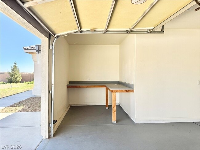 Building Photo - 5420 N Blagg Rd