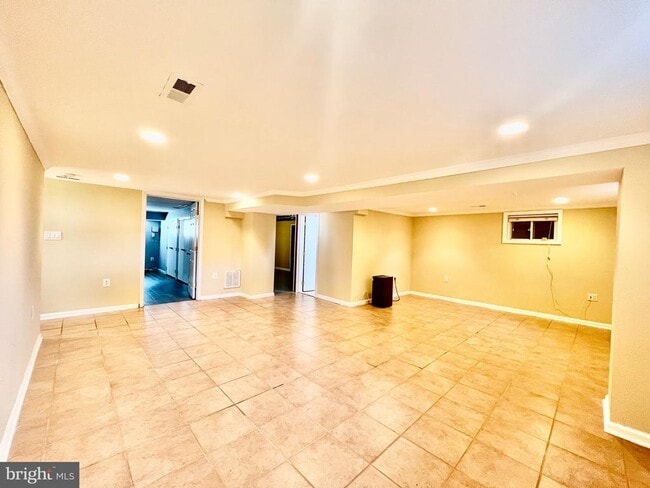 Building Photo - 6605 Keene Dr
