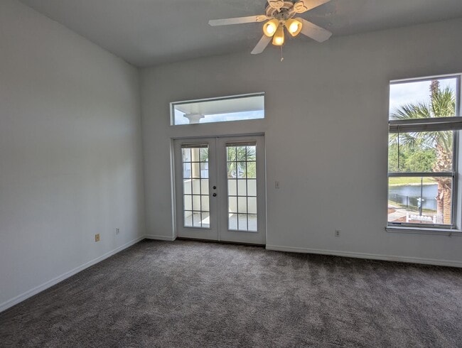 Building Photo - 3 Bedroom, 2 Bath with Private Balcony off Primary Bedroom in St. Augustine Shores - Call us for ...