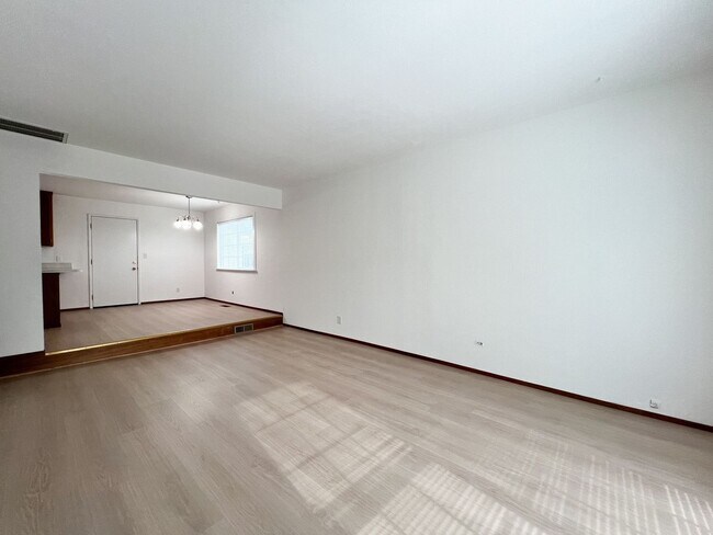 Building Photo - Charming Three Bedroom North Napa Home