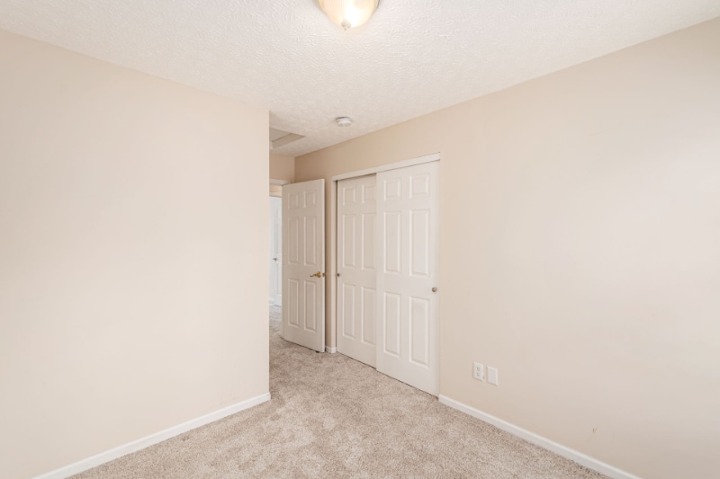 Building Photo - 8651 Olenbrook Dr