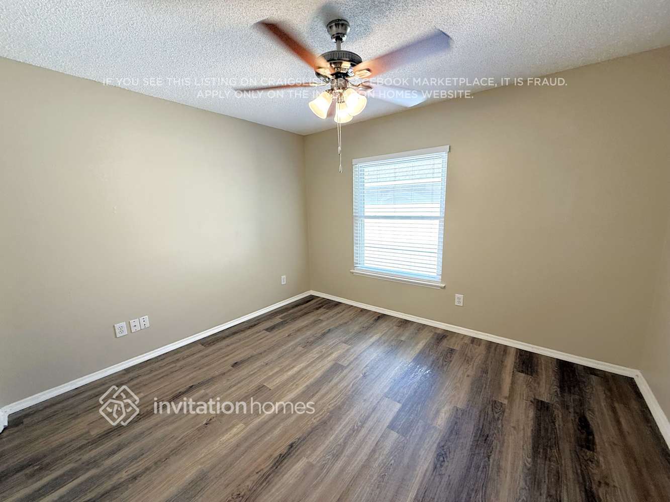 Building Photo - 1710 Mandavilla Dr