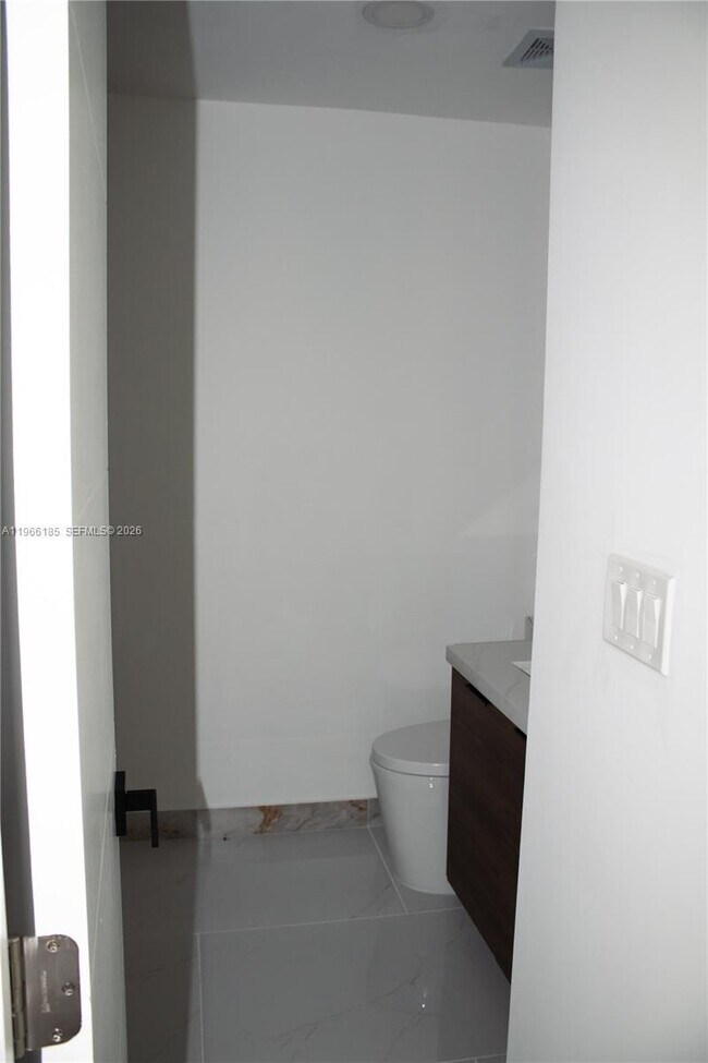 Building Photo - 10433 SW 118th Ct