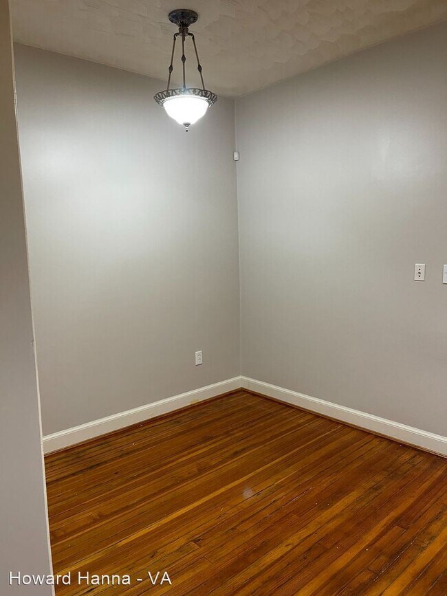 Building Photo - 2 br, 1 bath House - 1411 Colonial Avenue #B4