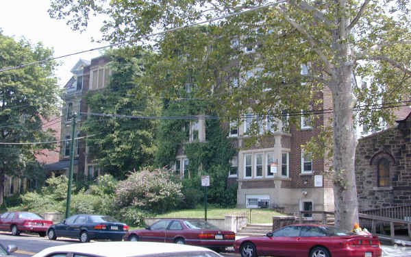 Building Photo - 409 S 42nd St