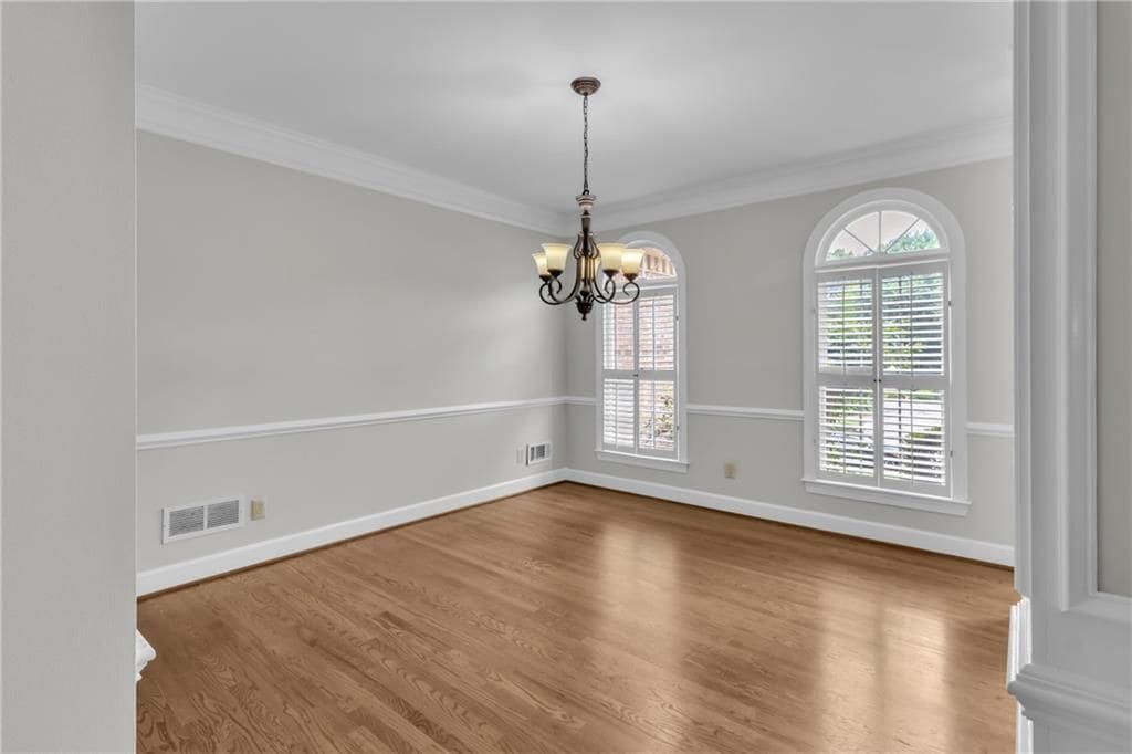 Building Photo - 1085 Castle Pointe Ln