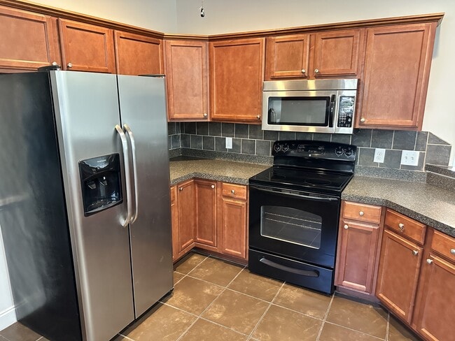 Building Photo - 103 Meadowview Rd