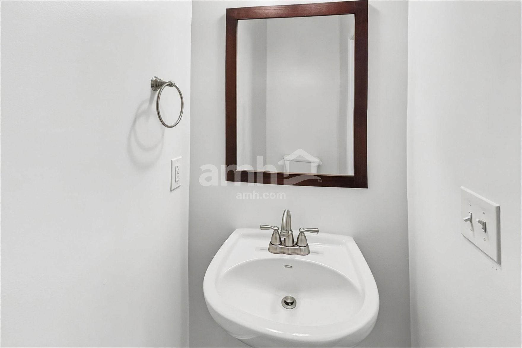 Building Photo - 343 Alcovy Way