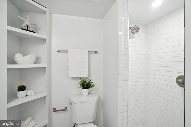 Building Photo - 1072 30th St NW