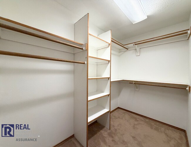 Building Photo - 9085 SW Trigger Ct