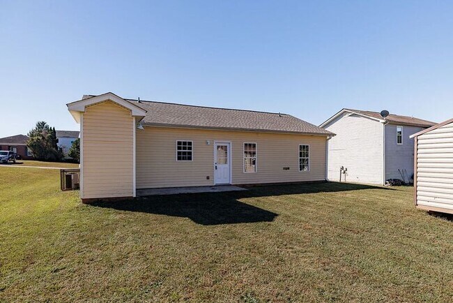 Building Photo - 507 Dove Way