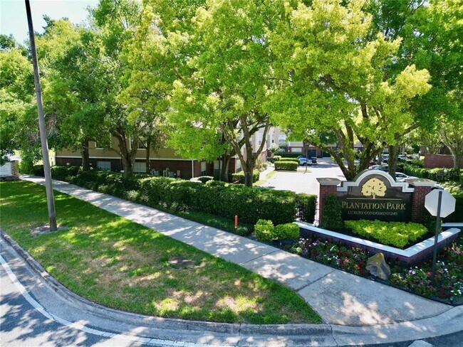 Building Photo - 13025 Mulberry Park Dr