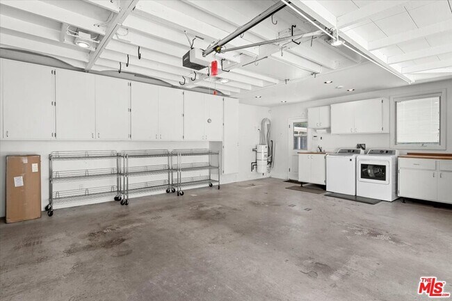 Building Photo - 13207 Lake St