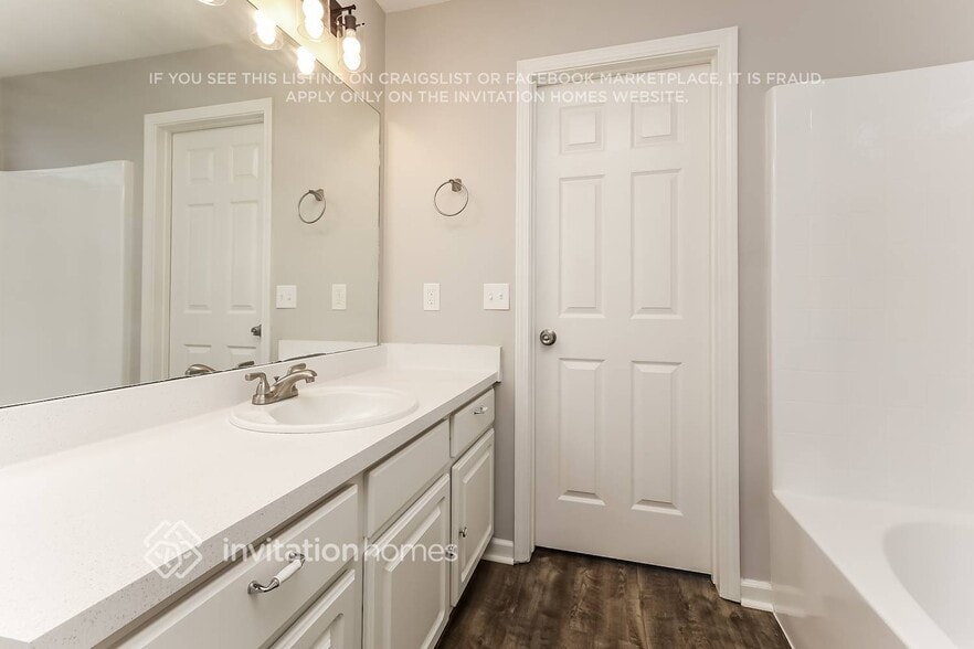 Building Photo - 1761 Stone Hollow Ct