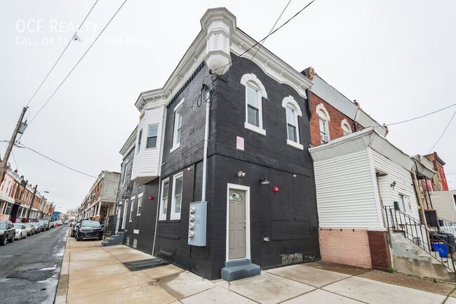 Building Photo - 5715 Woodland Ave