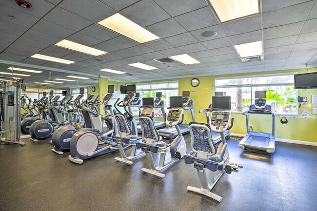 Building Photo - 14571 Legends Blvd N