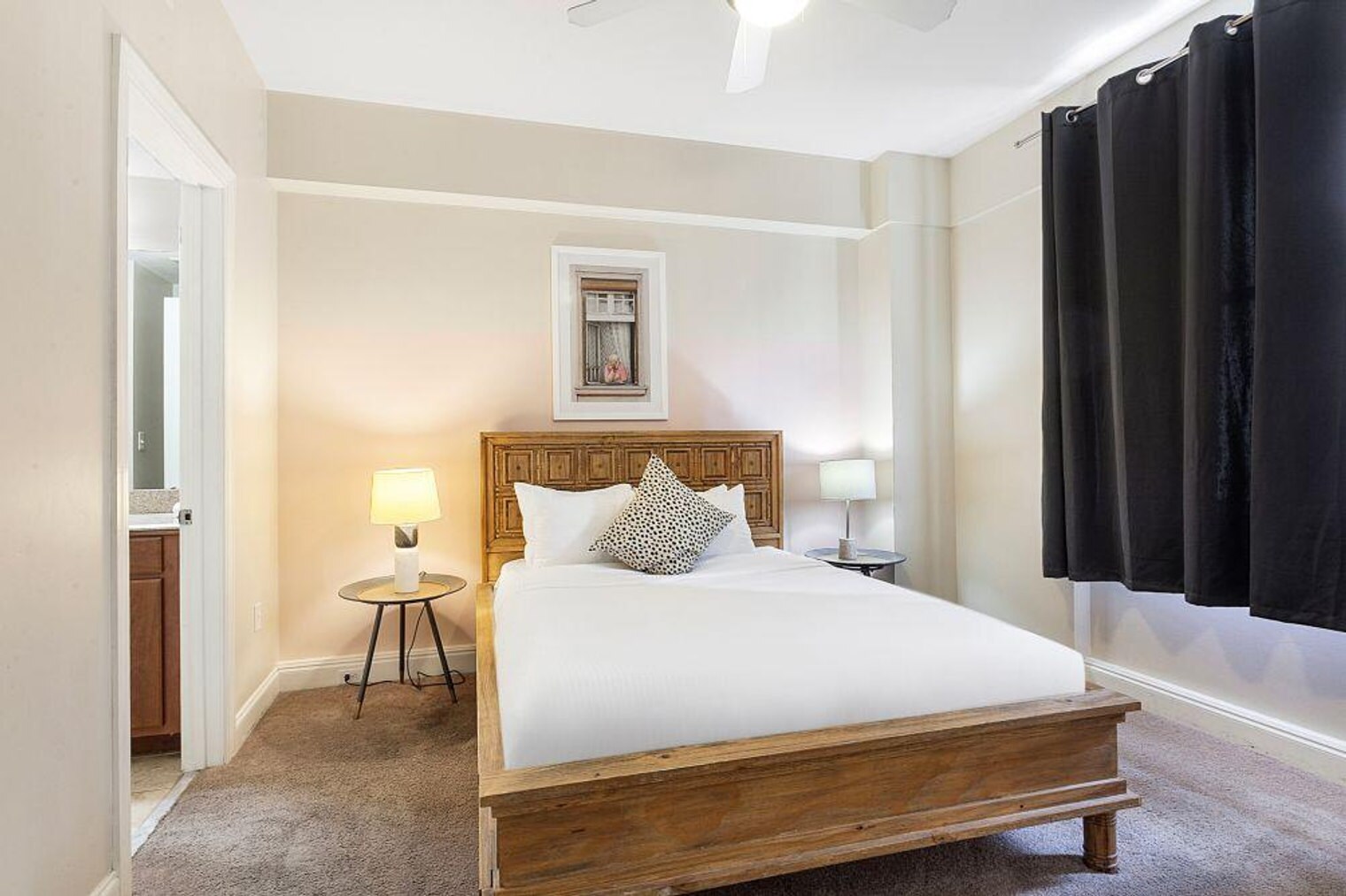 Building Photo - 925 Common St